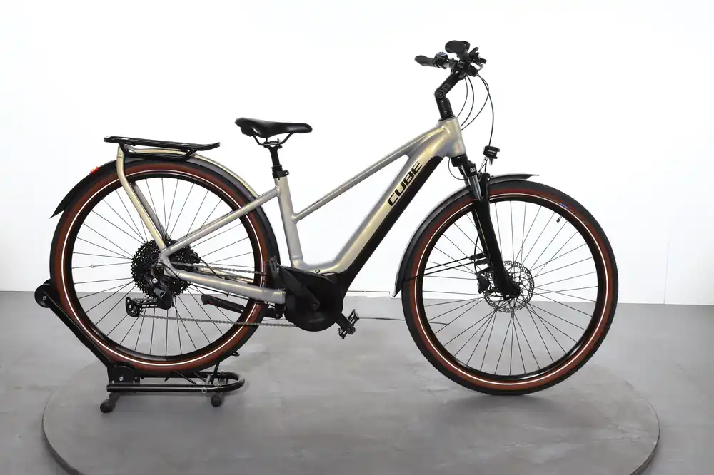 Lage Kosten Cube Touring Hybrid Pro