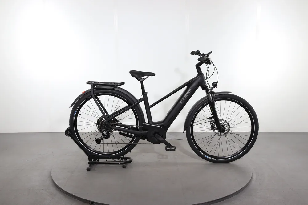 Cube Touring Hybrid Pro Seizoensaanbieding