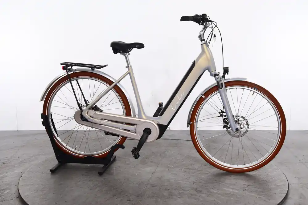 Merkproduct Cube Ella Cruise Hybrid